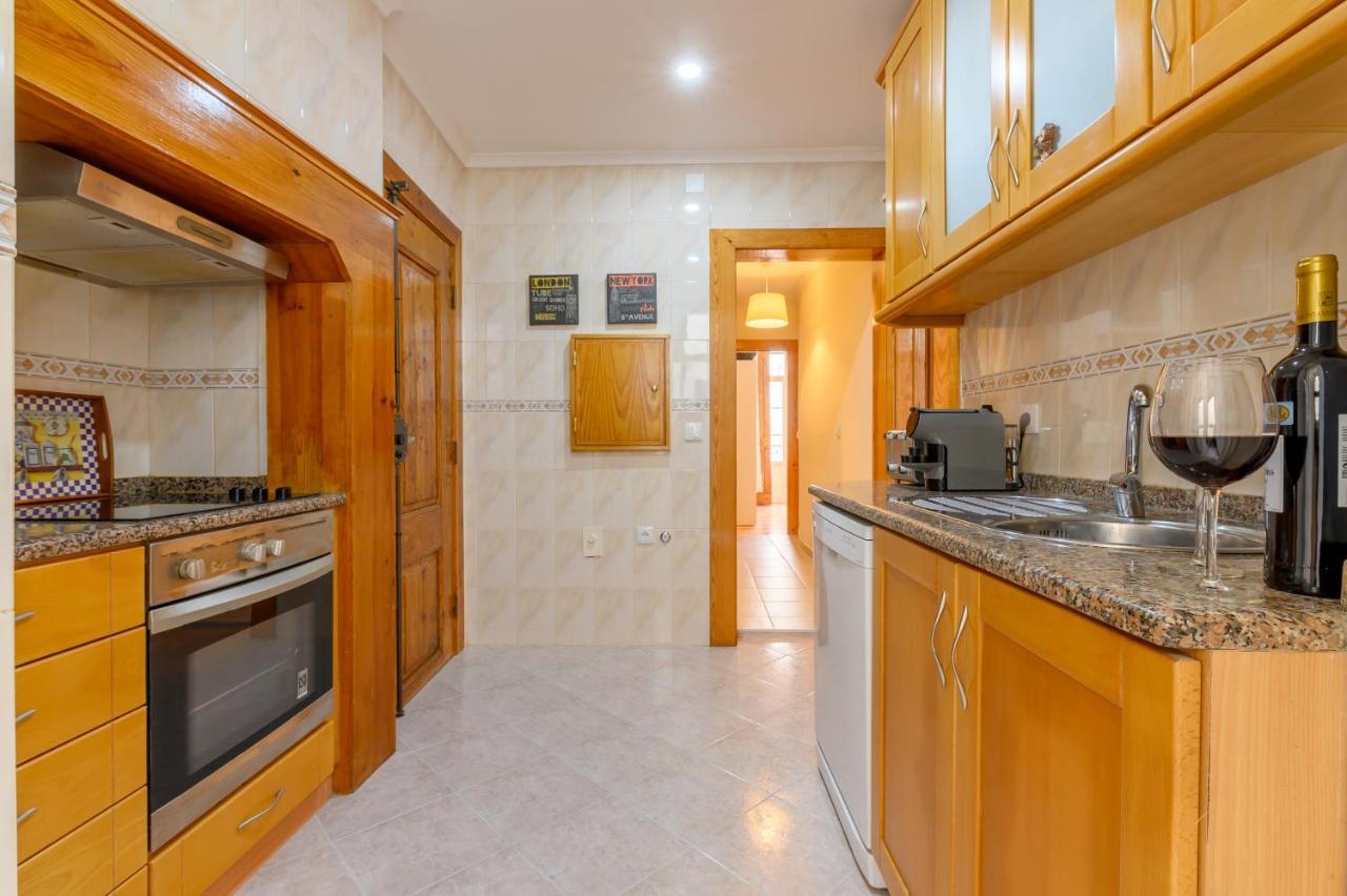 Appartement Downtown Correeiros *